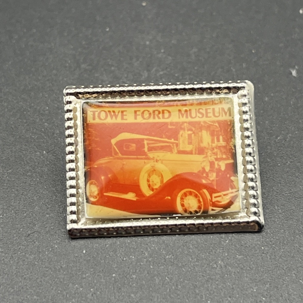 Towe Ford Museum‎ Sacramento California Lapel Hat Pin